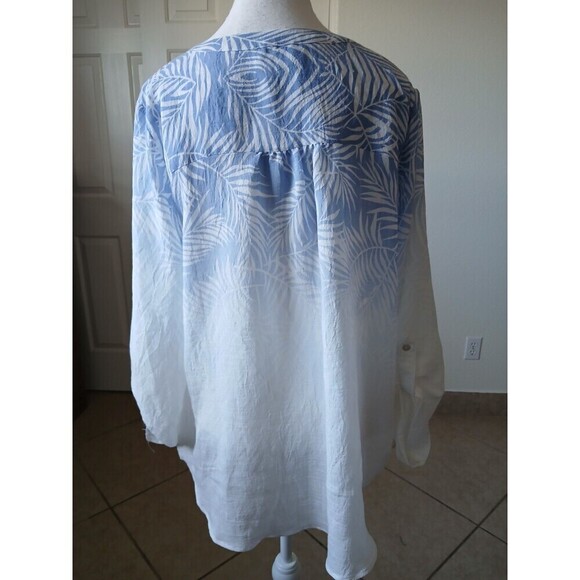 Fyve Womens Button Up Shirt Size 1X Ombre Blue White V Neck Roll Tab Lightweight - Picture 3 of 16